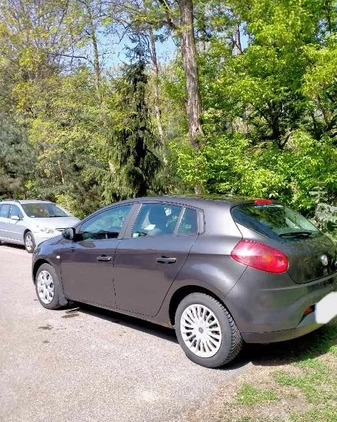 Fiat Bravo cena 15000 przebieg: 214842, rok produkcji 2010 z Warszawa małe 106